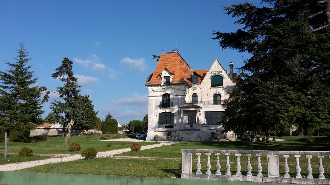 Villa Claude Cognac Exteriör bild